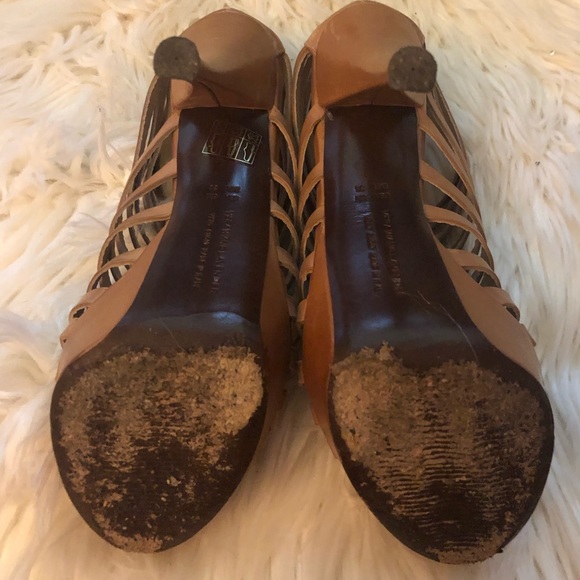 Preowned Vera Wang Camel Strappy Peep Toe Booties - Picture 5 of 7